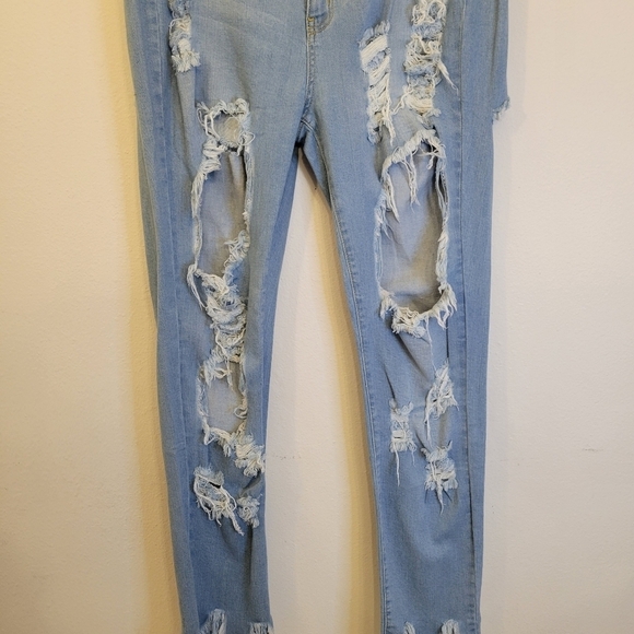 AP Blue By Aphrodite Women's High Waisted Distressed Jeans XL NWT - Picture 4 of 11